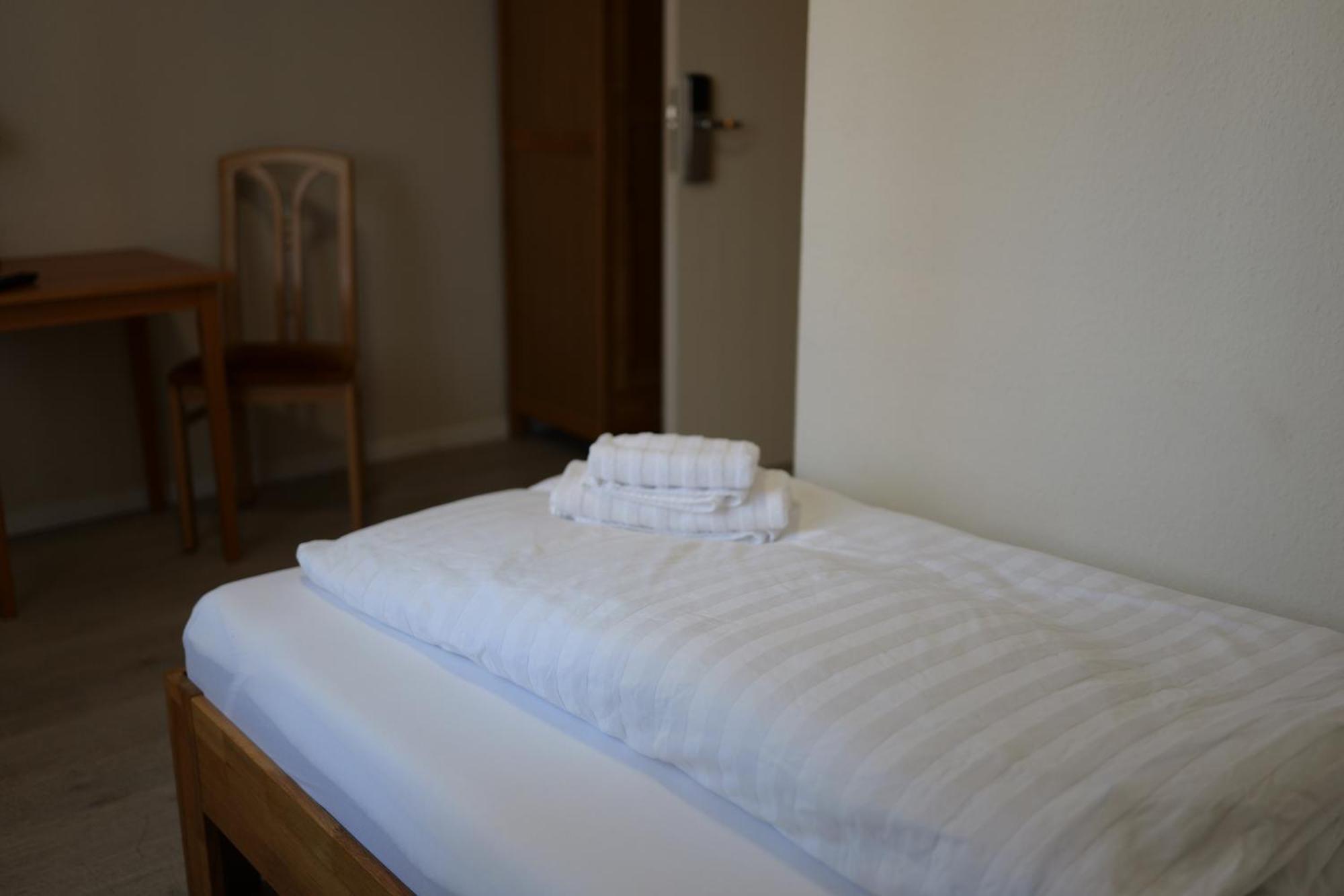 Hotel Milano Хилдесхайм Екстериор снимка