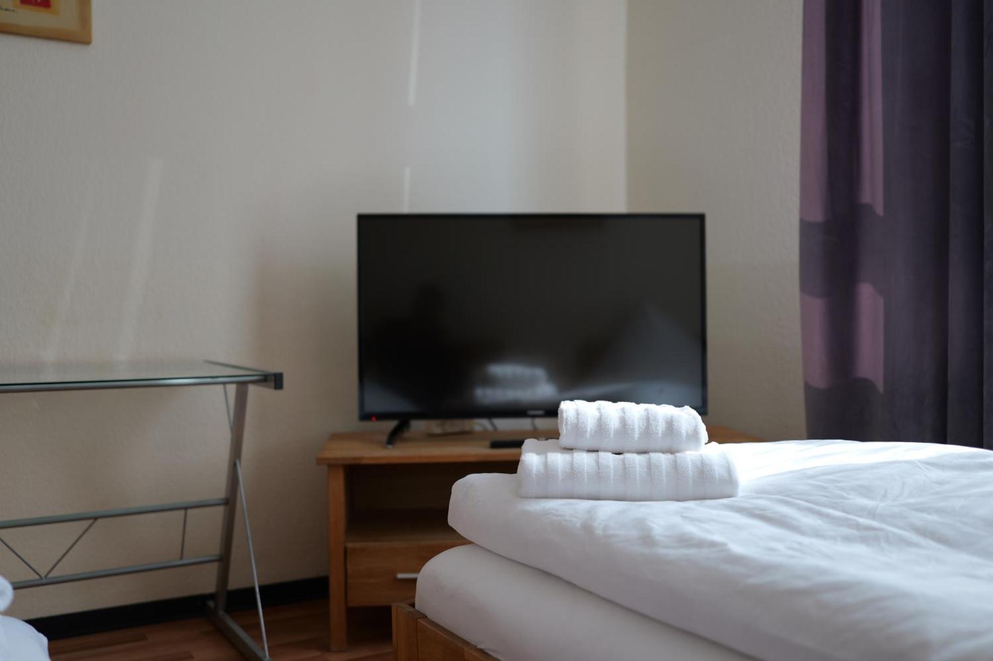 Hotel Milano Хилдесхайм Екстериор снимка