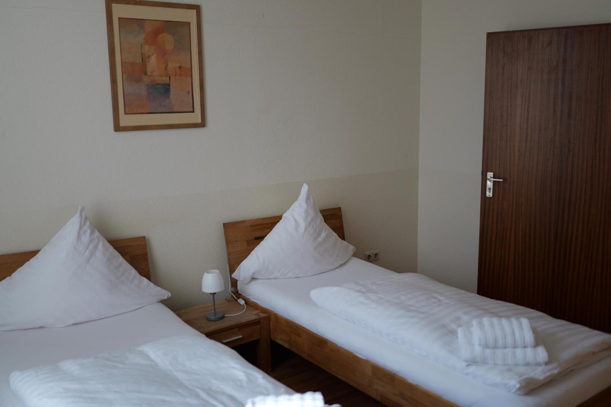 Hotel Milano Хилдесхайм Екстериор снимка